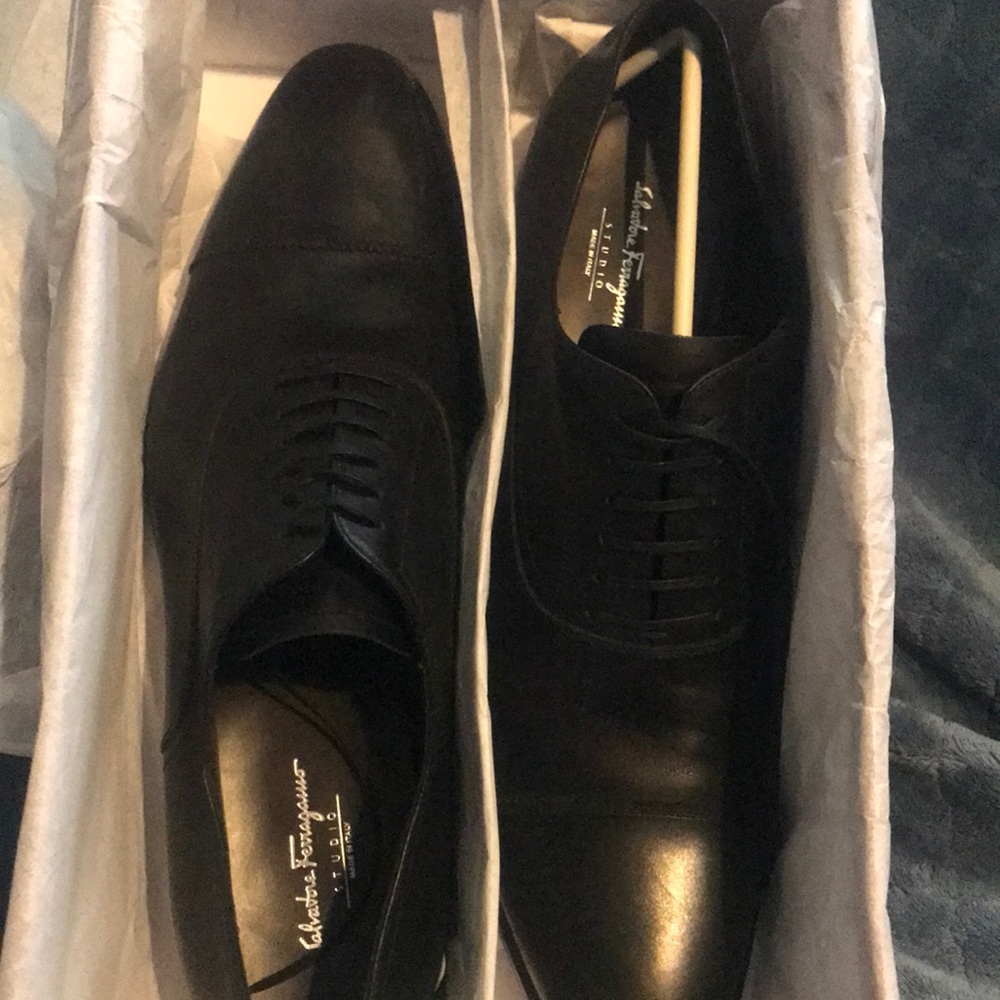 Salvatore Ferragamo Leather Oxford - Picture 3 of 5